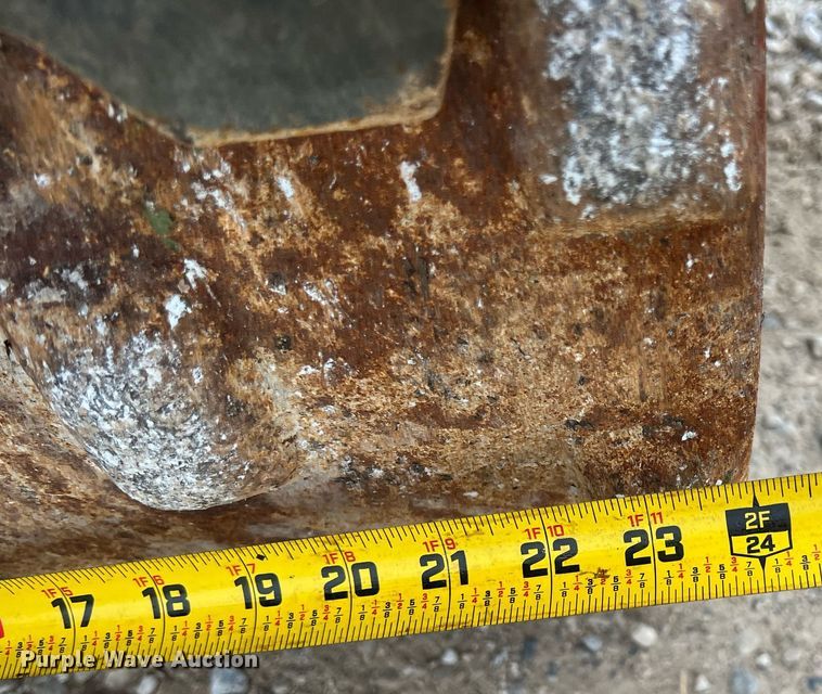 image for item LG9186 Bomag  trench compactor