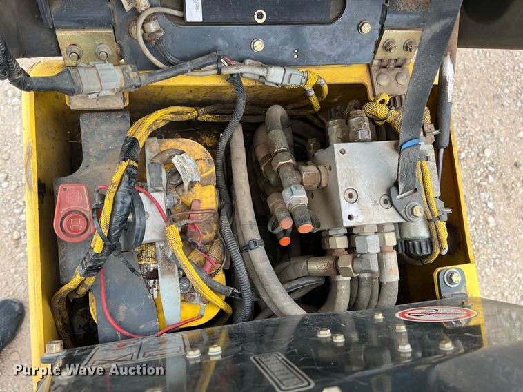 image for item LG9186 Bomag  trench compactor