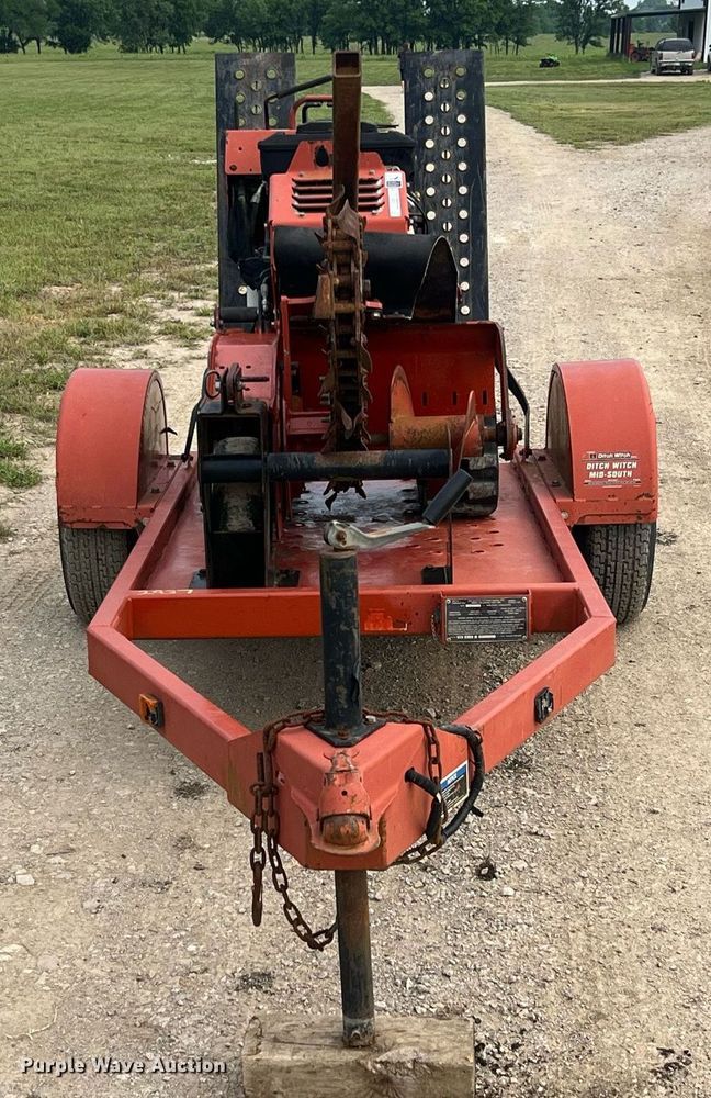 image for item LG9234 2013 Ditch Witch RT16  trencher