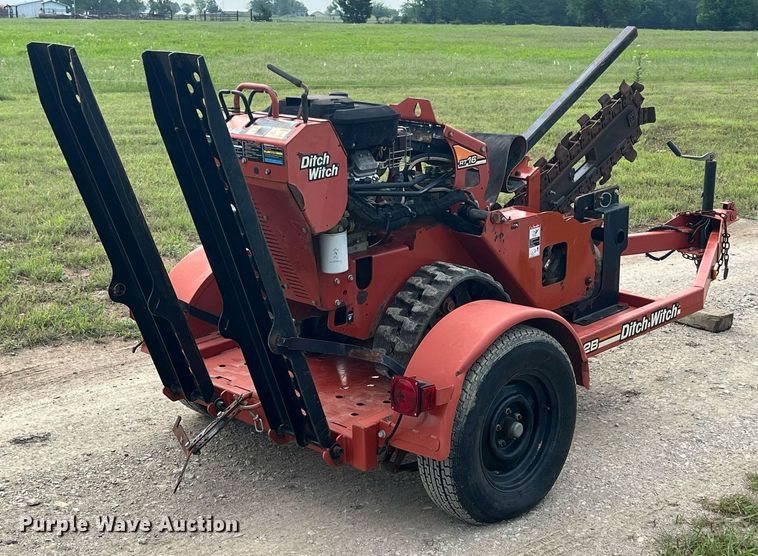 image for item LG9234 2013 Ditch Witch RT16  trencher