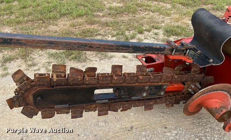 image for item LG9234 2013 Ditch Witch RT16  trencher