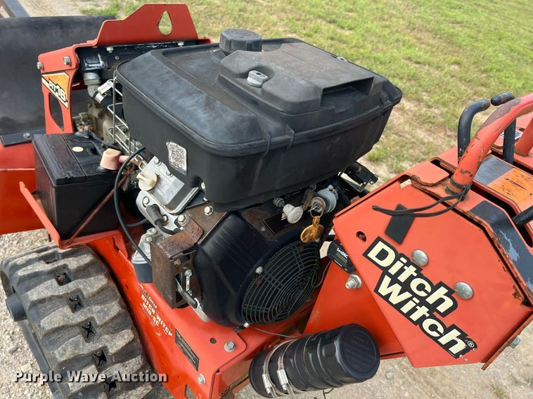 image for item LG9234 2013 Ditch Witch RT16  trencher