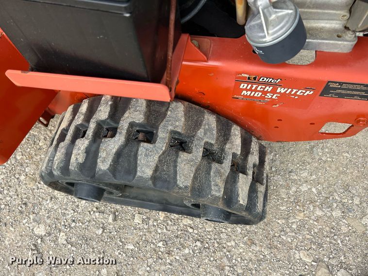 image for item LG9234 2013 Ditch Witch RT16  trencher