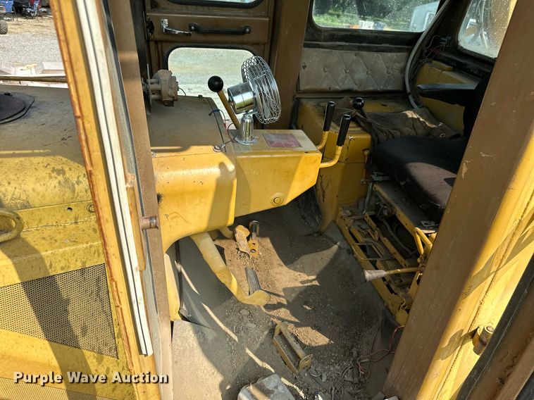 image for item LG9238 1979 Caterpillar D8K  dozer
