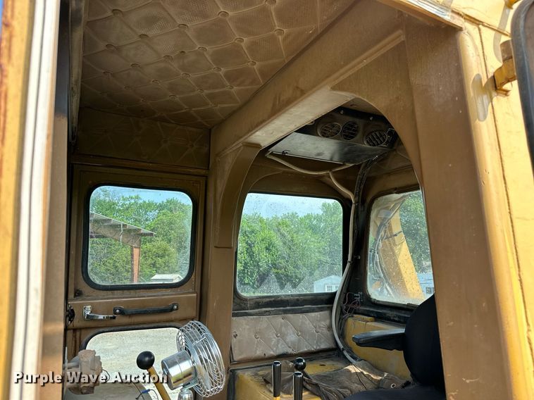 image for item LG9238 1979 Caterpillar D8K  dozer