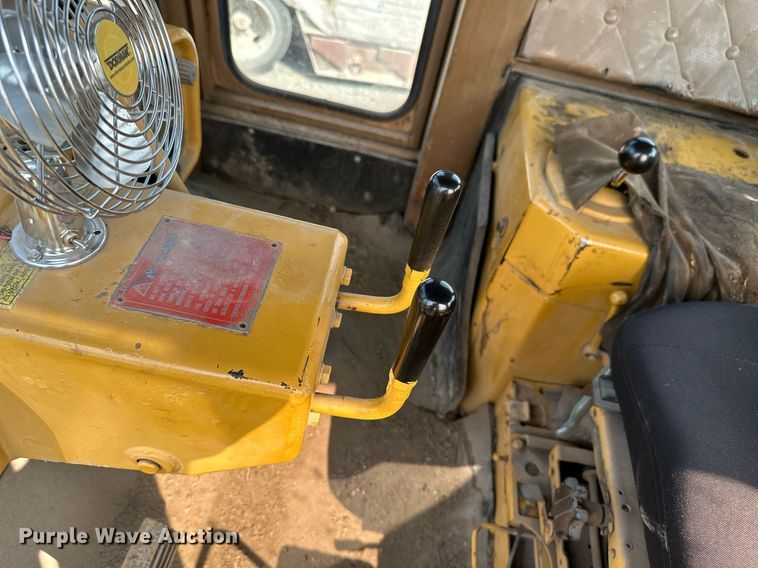 image for item LG9238 1979 Caterpillar D8K  dozer