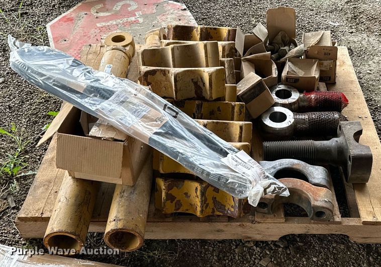 image for item LG9239 Dozer parts