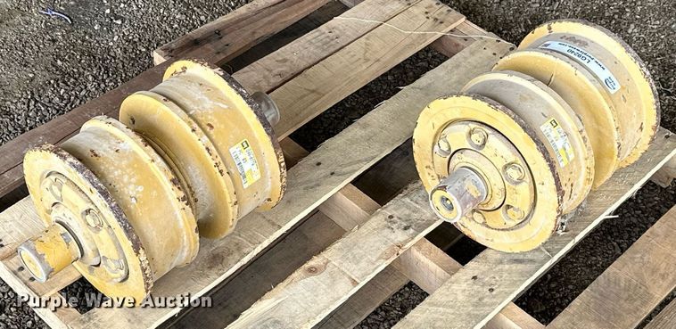 image for item LG9240 Dozer bottom rollers