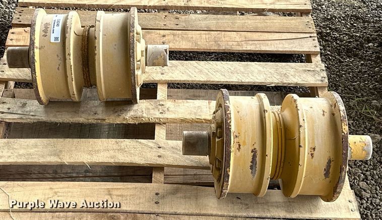 image for item LG9240 Dozer bottom rollers