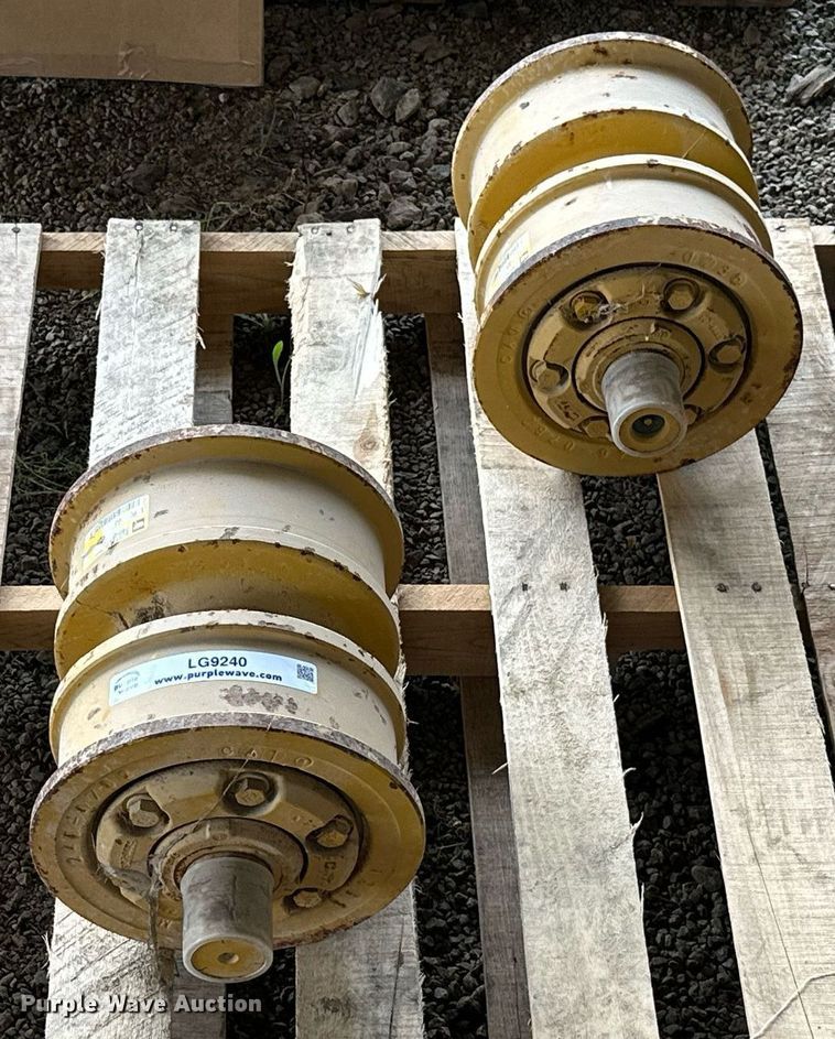 image for item LG9240 Dozer bottom rollers