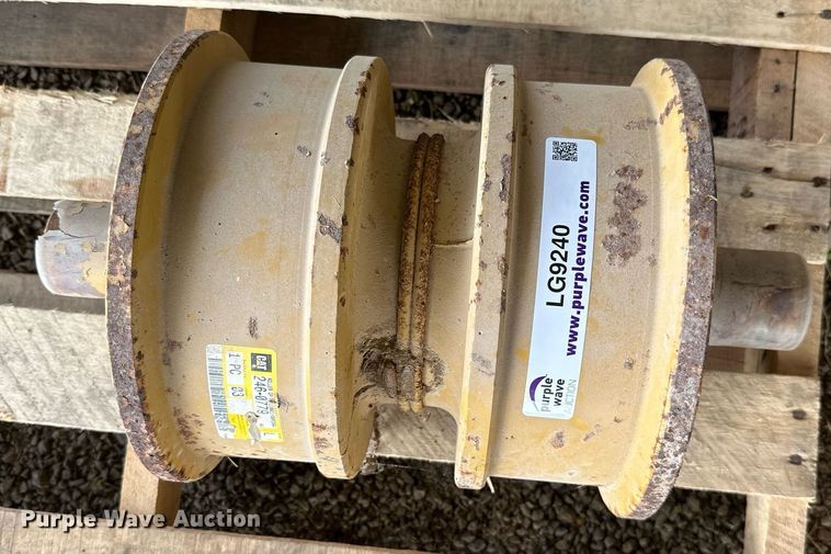 image for item LG9240 Dozer bottom rollers
