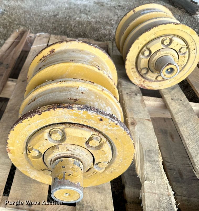 image for item LG9240 Dozer bottom rollers