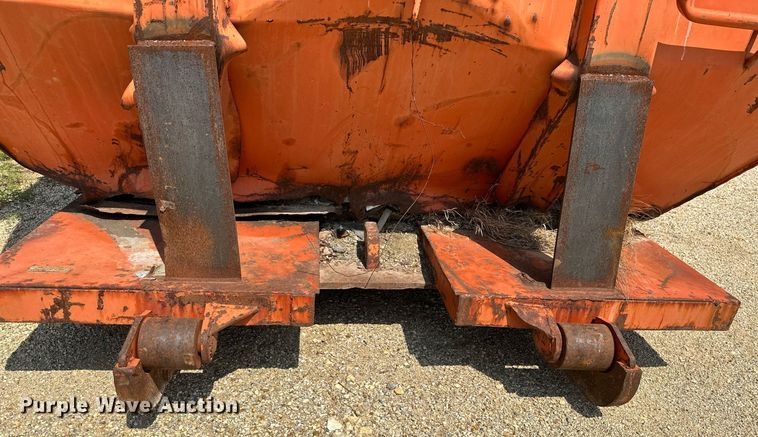 image for item LG9252 Roll-off container