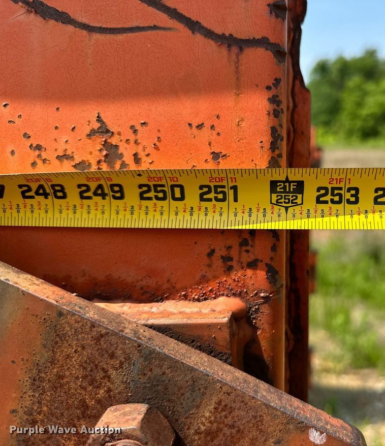 image for item LG9252 Roll-off container