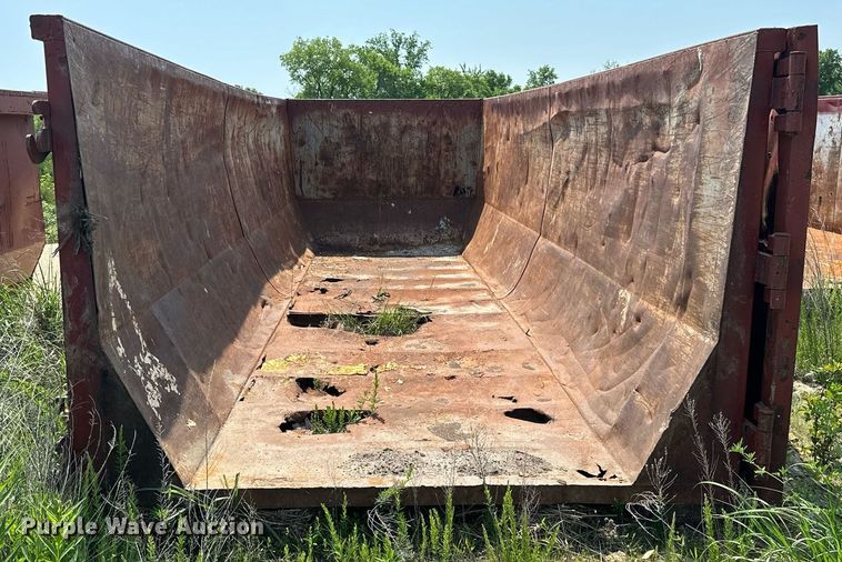 image for item LG9255 Roll-off container