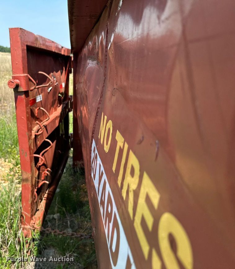 image for item LG9255 Roll-off container