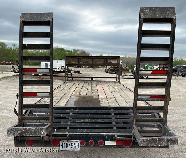 image for item LI9630 1999 Starlite  equipment trailer