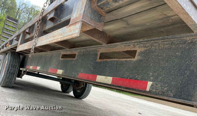 image for item LI9630 1999 Starlite  equipment trailer