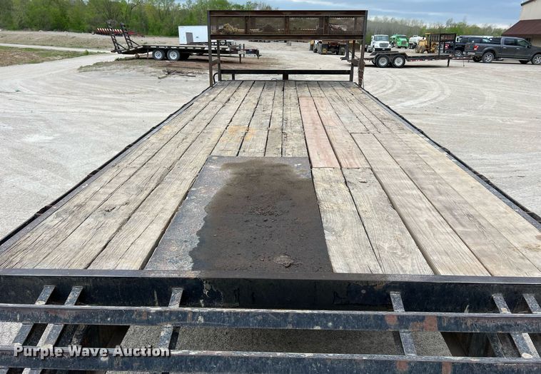 image for item LI9630 1999 Starlite  equipment trailer