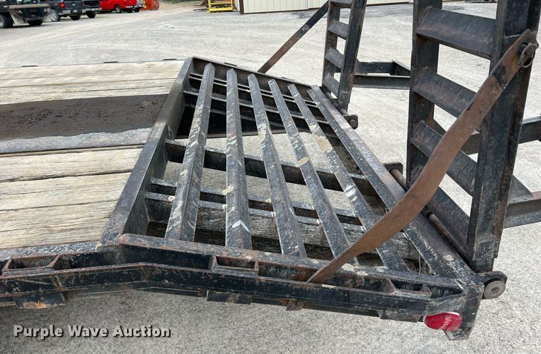 image for item LI9630 1999 Starlite  equipment trailer