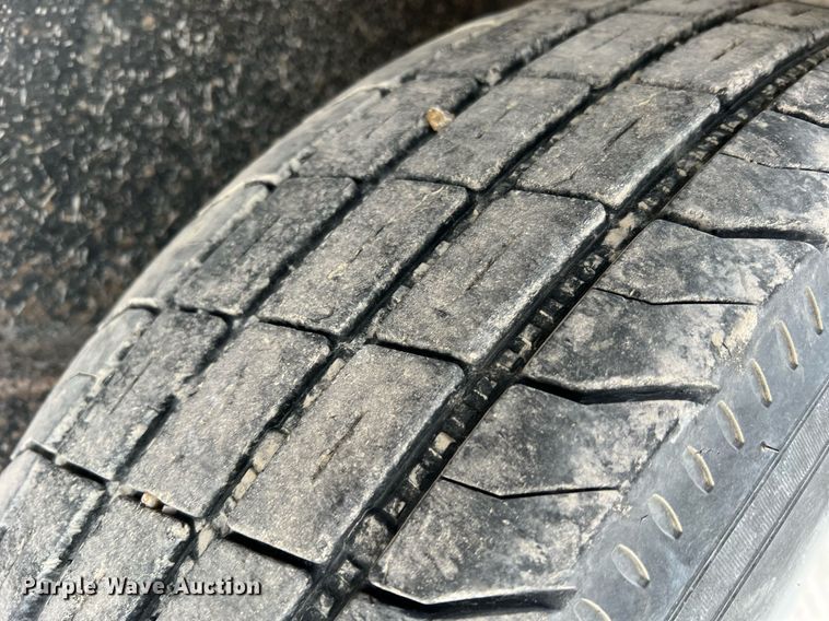 image for item LI9630 1999 Starlite  equipment trailer