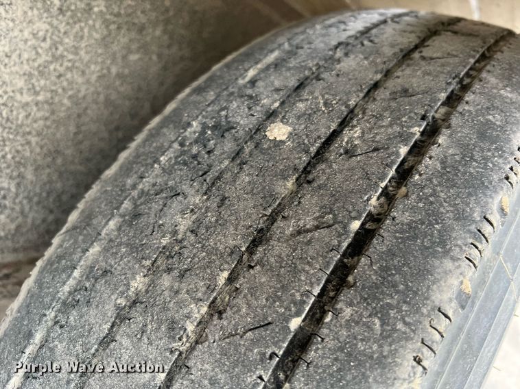 image for item LI9630 1999 Starlite  equipment trailer