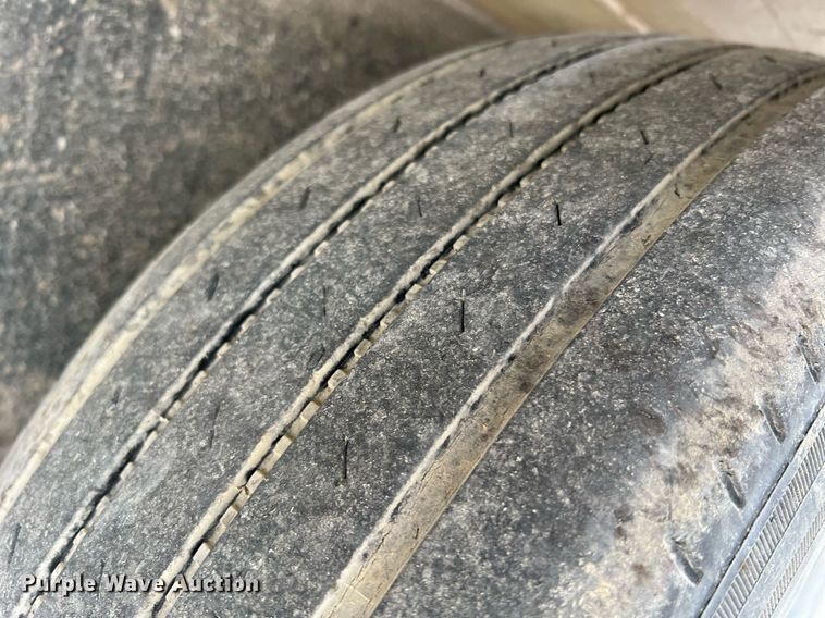 image for item LI9630 1999 Starlite  equipment trailer