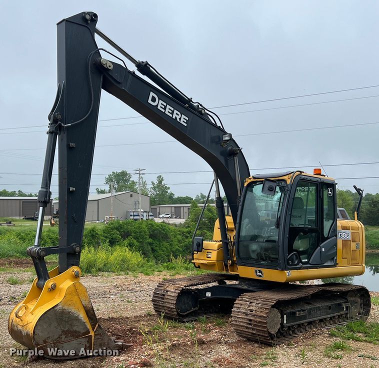 image for item LI9722 2014 John Deere 130G  excavator
