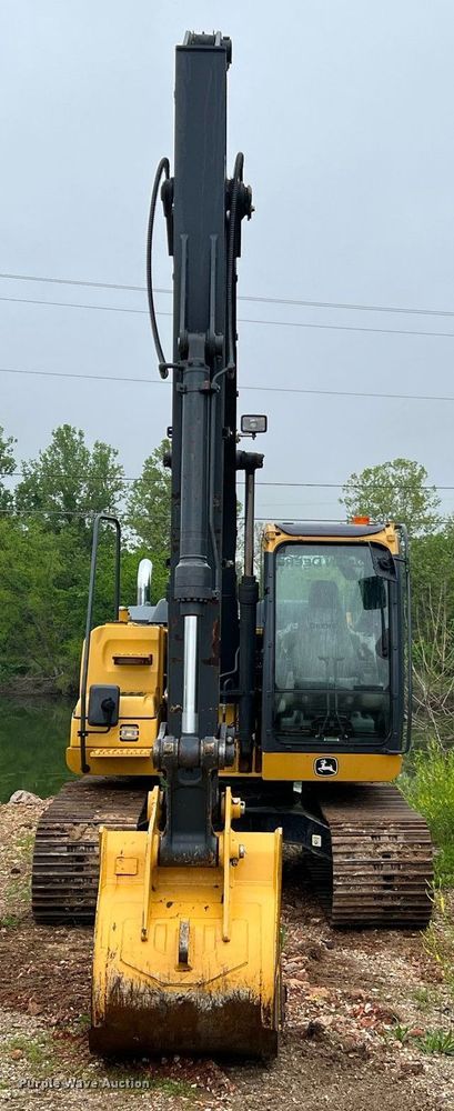 image for item LI9722 2014 John Deere 130G  excavator