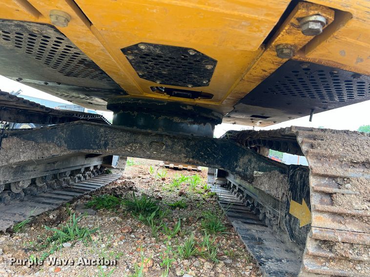 image for item LI9722 2014 John Deere 130G  excavator