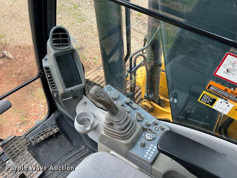 image for item LI9722 2014 John Deere 130G  excavator