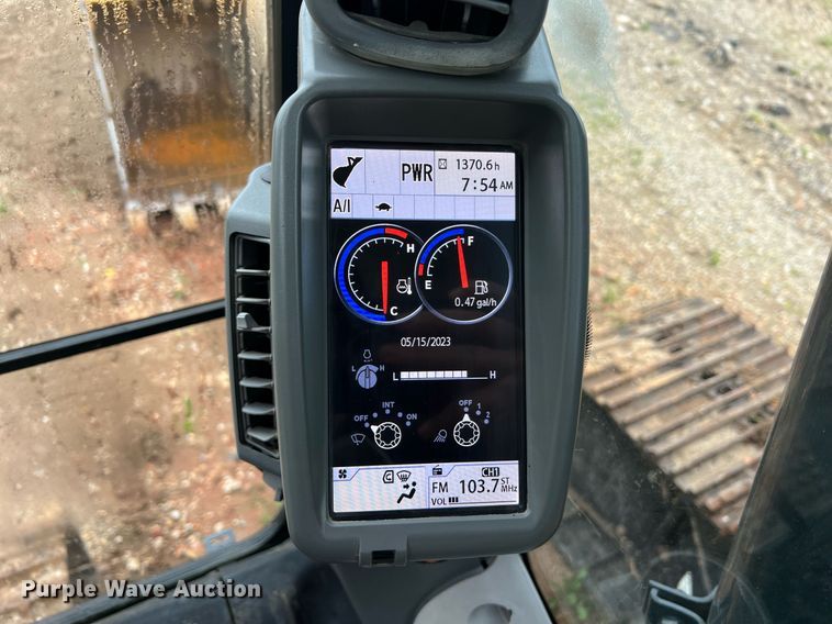 image for item LI9722 2014 John Deere 130G  excavator