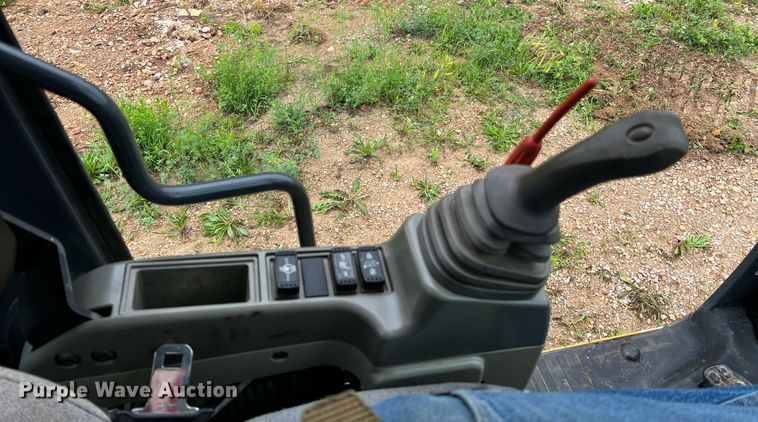 image for item LI9722 2014 John Deere 130G  excavator