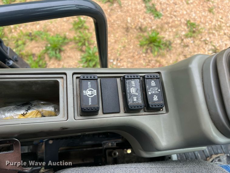 image for item LI9722 2014 John Deere 130G  excavator