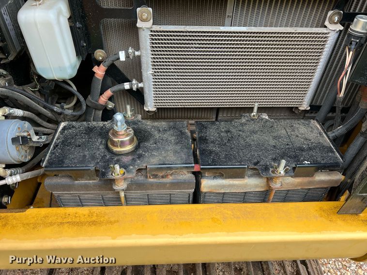 image for item LI9722 2014 John Deere 130G  excavator