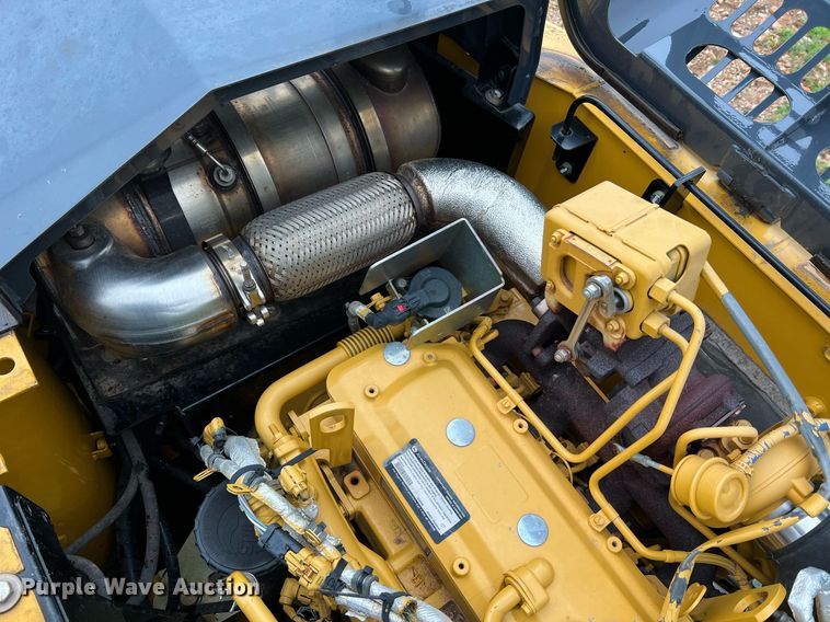 image for item LI9722 2014 John Deere 130G  excavator