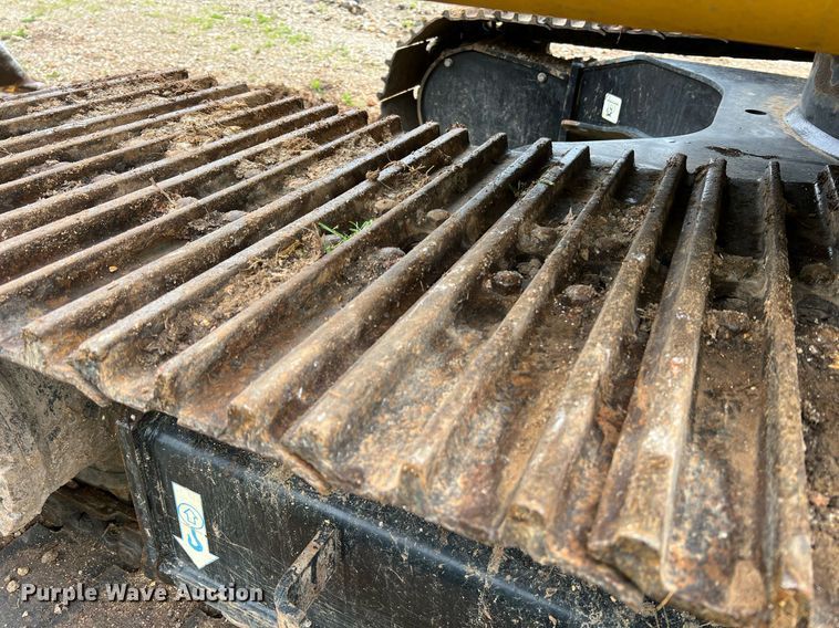 image for item LI9722 2014 John Deere 130G  excavator