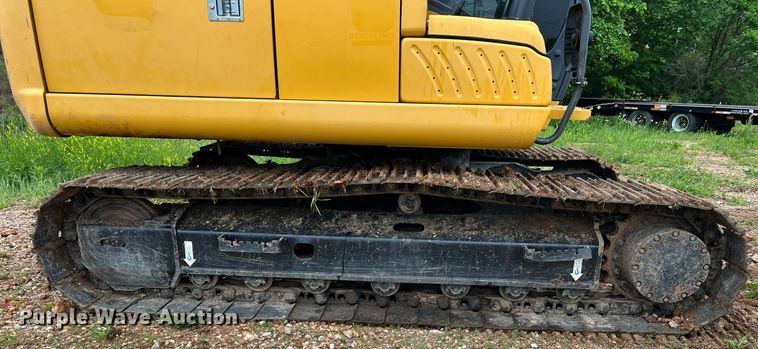 image for item LI9722 2014 John Deere 130G  excavator