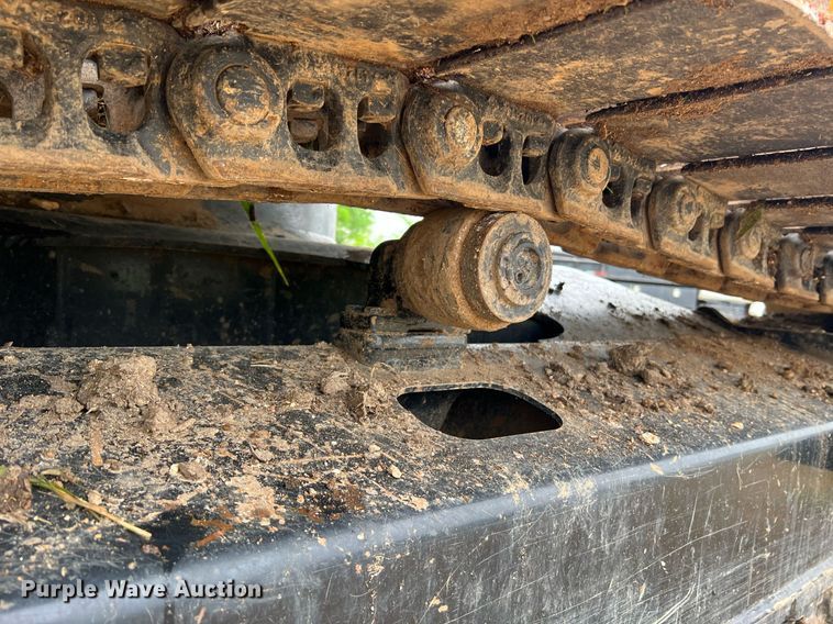 image for item LI9722 2014 John Deere 130G  excavator