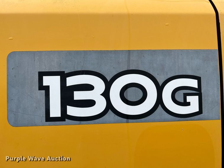 image for item LI9722 2014 John Deere 130G  excavator