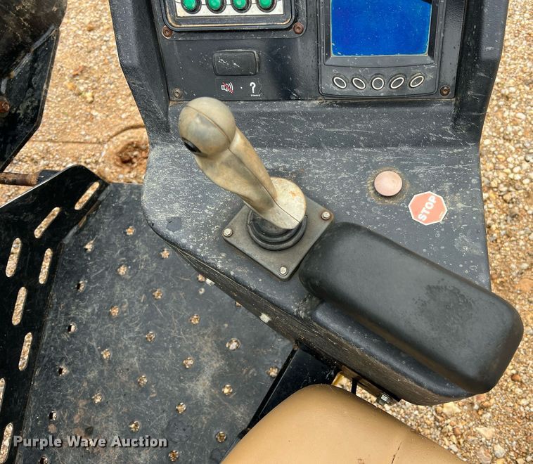 image for item LI9723 2016 Ditch Witch JT30 All-Terrain  directional boring unit