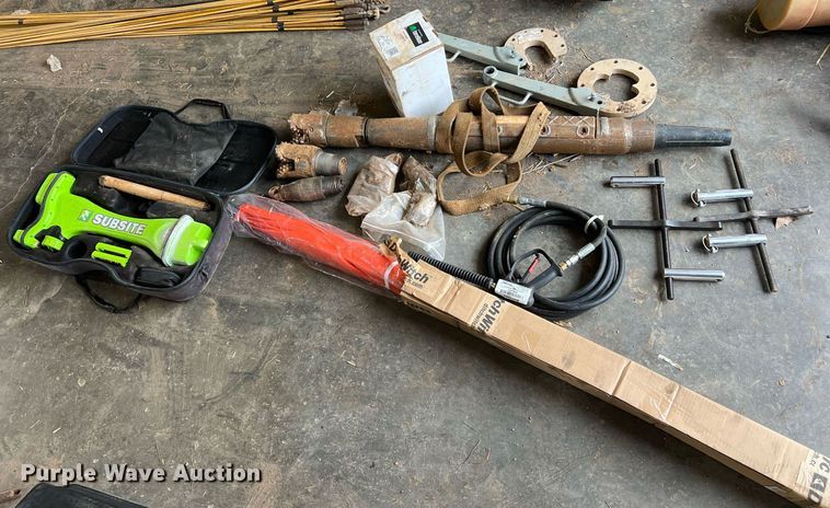 image for item LI9723 2016 Ditch Witch JT30 All-Terrain  directional boring unit