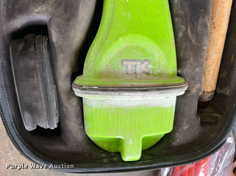 image for item LI9723 2016 Ditch Witch JT30 All-Terrain  directional boring unit