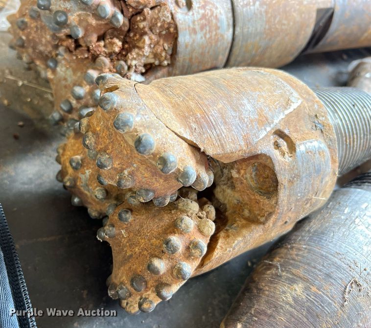 image for item LI9723 2016 Ditch Witch JT30 All-Terrain  directional boring unit