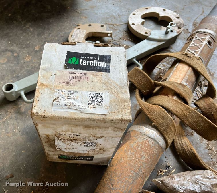 image for item LI9723 2016 Ditch Witch JT30 All-Terrain  directional boring unit