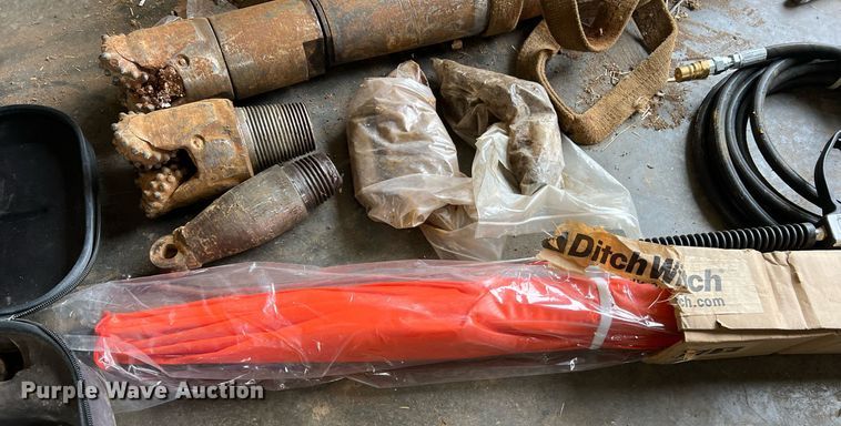 image for item LI9723 2016 Ditch Witch JT30 All-Terrain  directional boring unit