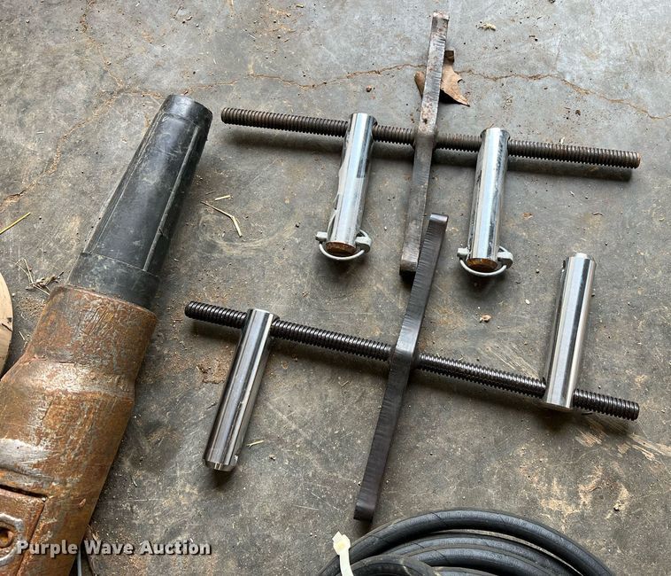 image for item LI9723 2016 Ditch Witch JT30 All-Terrain  directional boring unit