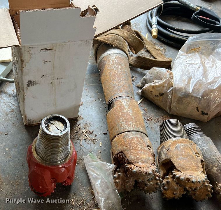 image for item LI9723 2016 Ditch Witch JT30 All-Terrain  directional boring unit