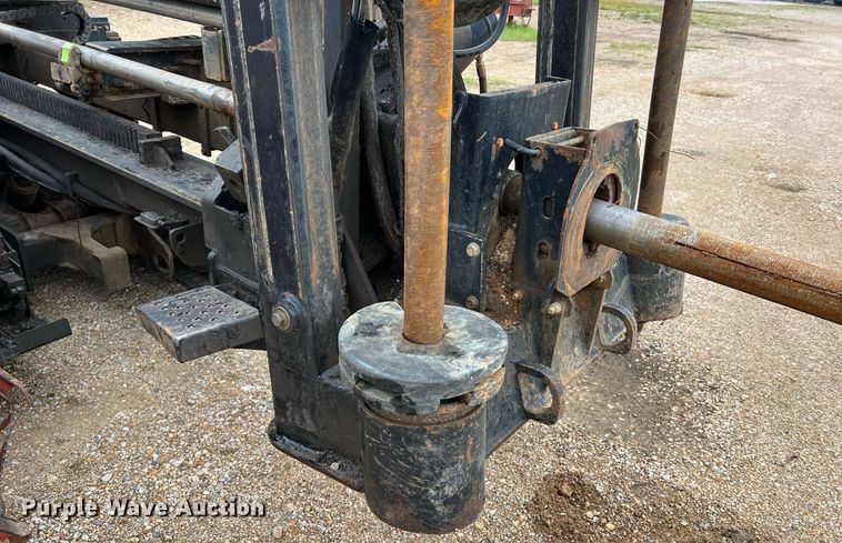 image for item LI9724 2013 Ditch Witch JT25  directional boring unit