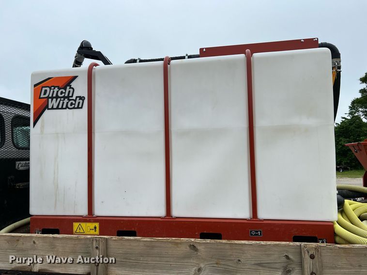 image for item LI9725 2008 Sterling Acterra  flatbed truck with fluid mixing system